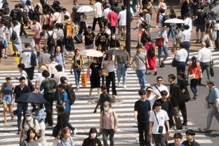 居勒尔社媒庆祝皇马生涯首球，多位队友评论区送上祝贺